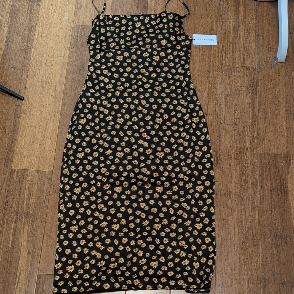 WeWoreWhat Cowl Ditzy Daisies Midi Dress - Picture 10 of 15